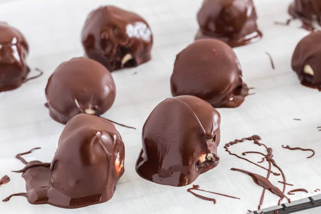 Keto Chocolate Cheesecake Fat Bombs: Dessert Recipe with only 2g carbs